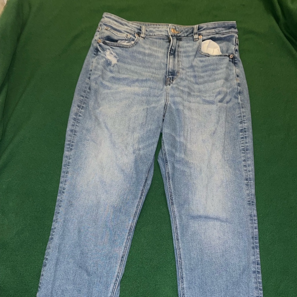 American Eagle blue mom jeans✨